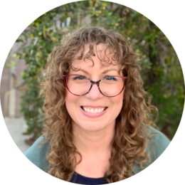 Headshot of EVALCORP team member Jenifer Kalusa